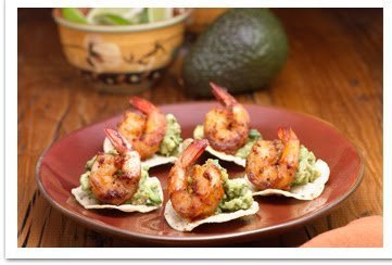 tostadas-de-guacamole-con-camarones