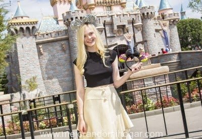 Elle Fanning en Disneyland para promocionar Maleficent