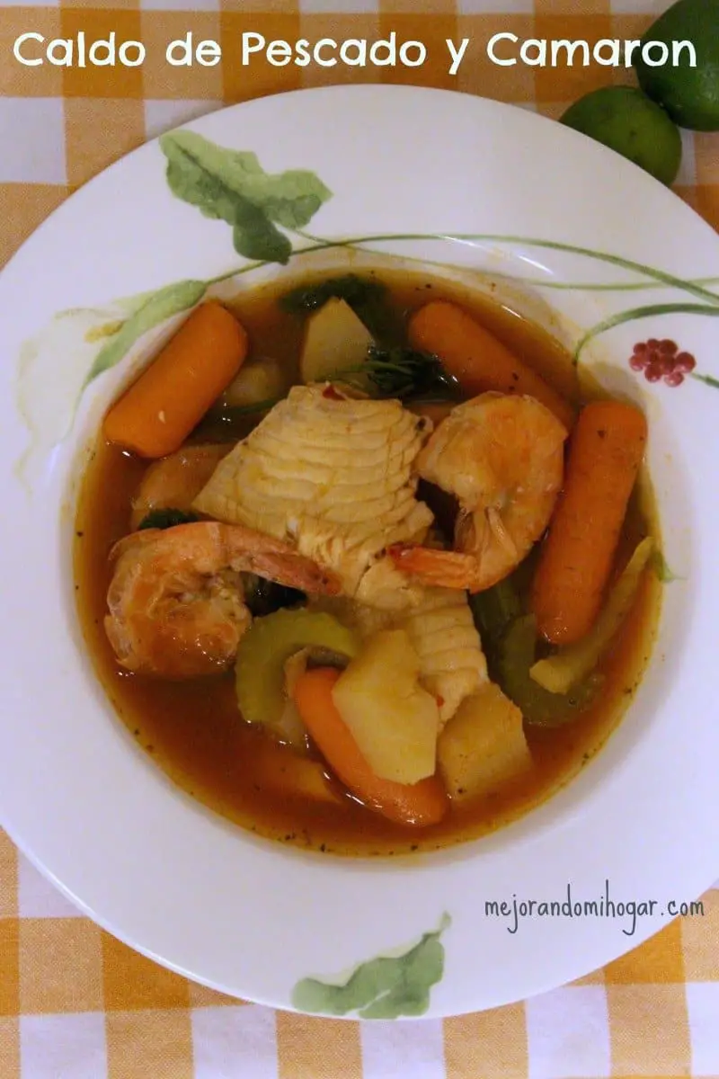 Caldo de Pescado y Camaron