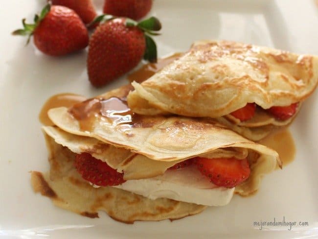STRAWBERRY AND CREAM CREPES 