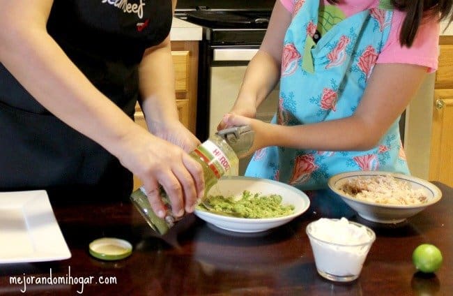 tostadas de pollo con salsa verde