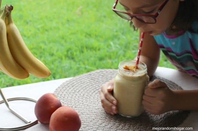 licuado con yogurth y frutas