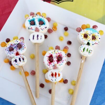 Marshmallow and Cereal Skulls for Day of the Dead