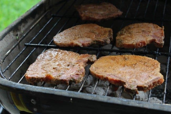 how to grill pork chops
