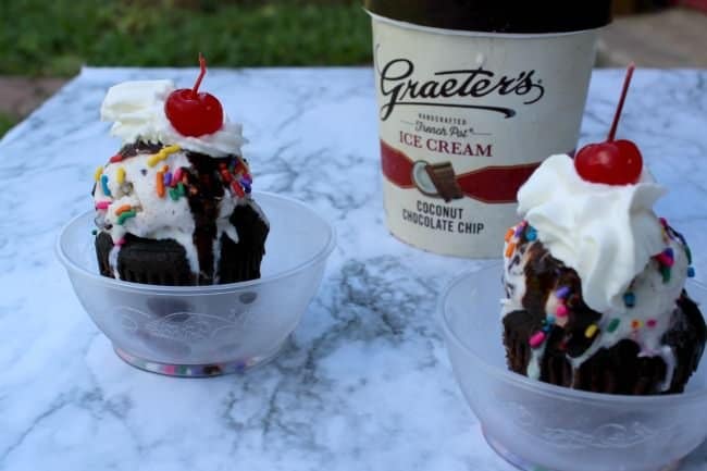 Cupcake Sundae para celebrar el Mes Nacional de la Nieve