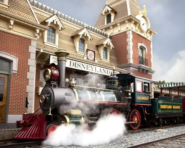 Disneyland celebra el verano 2017 