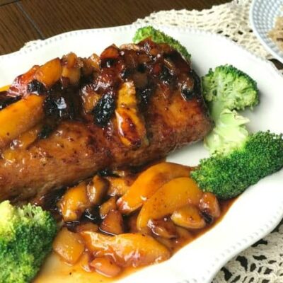 Pork tenderloin with chipotle and peach sauce 