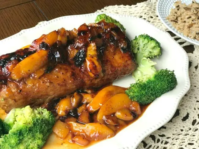 PORK TENDERLOIN WITH CHIPOTLE AND PEACH SAUCE