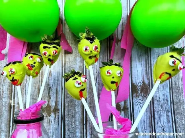 ZOMBIE CHOCOLATE COVERED STRAWBERRIES