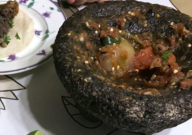 salsa molcajeteada o salsa de molcajete