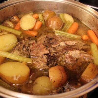 Pot Roast o carne guisada con papas