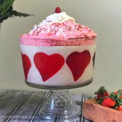 Gelatina de corazones de tres leches