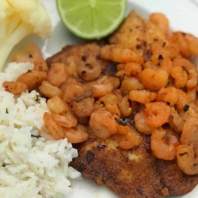 Filete de pescado con chile de árbol y camarones