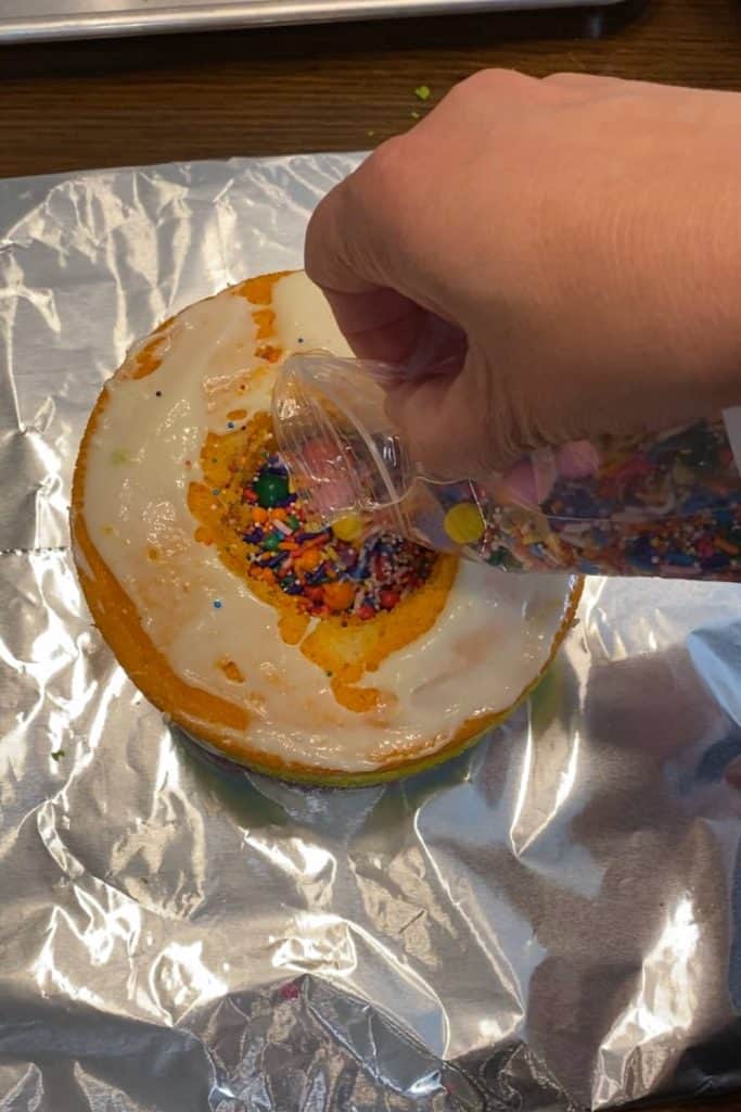 how to fill a explosion cake with sprinkles