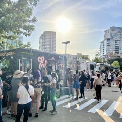 Thursdays on tap adultos en Perot Museum