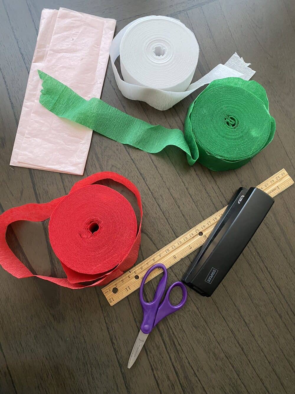 what do you need to make a paper chain